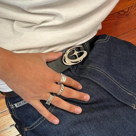 Y2K 2000s chrome star futuristic cross emblem black and silver grunge em… - Picture 3 of 8